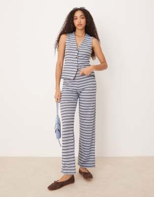 ASOS DESIGN - Gestreifte Hose in Braun und Blau mit weitem Bein, Kombiteil-Bunt