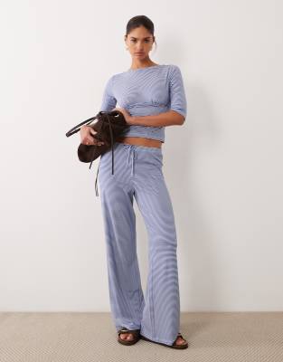 ASOS DESIGN - Gestreifte Hose mit weitem Bein und Bindedetail, Kombiteil-Bunt