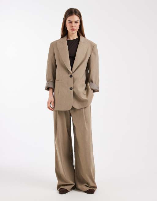  ASOS DESIGN – Gestreifter Oversize-Blazer in Taupe mit ausgeprägter Schulterpartie, 2 von 4