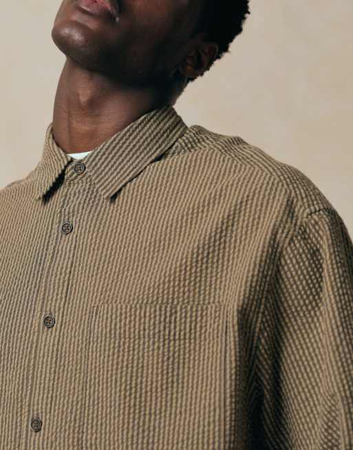 ASOS DESIGN – Gestreiftes Hemd in Braun aus Seersucker, Oversize-Passform, 3 von 5