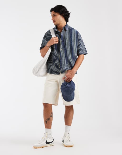 ASOS DESIGN – Gestreiftes, kastiges Oversize-Hemd aus Seersucker in Marineblau, 2 von 5