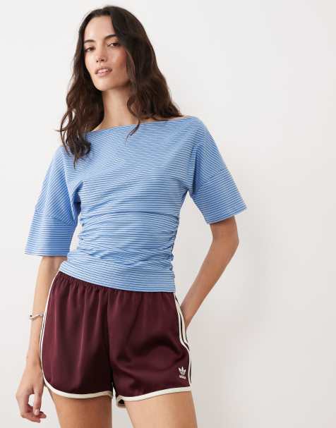 ASOS DESIGN – Gestreiftes Oberteil in Blau und Marineblau mit U-Boot-Ausschnitt und geraffter Taille - view 1