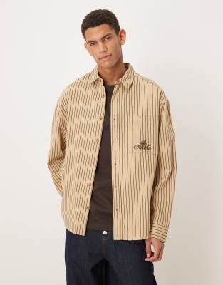 Gestreiftes Oversize-Hemd in Beige mit Stickerei auf der Brust-Neutral Neutral M