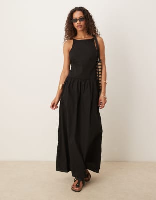 ASOS DESIGN - Maxikleid aus Popeline in Schwarz mit tiefer Taille und Ringerausschnitt