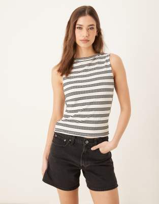 ASOS DESIGN - Gestreiftes Tanktop in Schwarz-Weiß mit U-Boot-Ausschnitt-Bunt