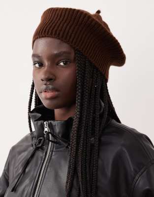 ASOS DESIGN - Gestrickte Baskenmütze in Schokobraun-Brown
