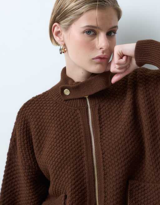 ASOS DESIGN gestrickte Bomberjacke mit hohem Kragen in Schokobraun, 5 von 5
