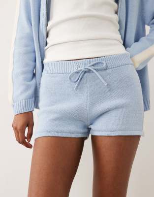 Gestrickte Mikro-Shorts in Blau mit Streifen, Kombiteil Blau S