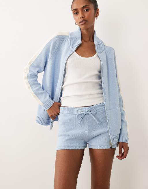 ASOS DESIGN – Gestrickte Mikro-Shorts in Blau mit Streifen, Kombiteil, 2 von 5