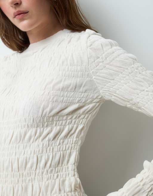 ASOS DESIGN gestrickter Pullover mit Smock-Detail in Ecru, 4 von 5