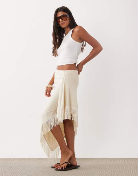 ASOS DESIGN gestrickter Sarong-Midirock mit Fransen in Cremeweiß - view 1