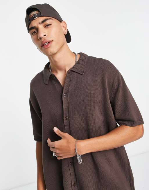 ASOS DESIGN – Gestricktes Oversize-Polohemd in Braun mit Knopfleiste