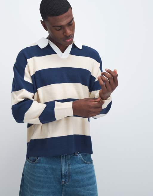 ASOS DESIGN – Gestricktes Relaxed-Fit-Polohemd in Marineblau und Ecru gestreift mit eingekerbtem Ausschnitt, 4 von 7