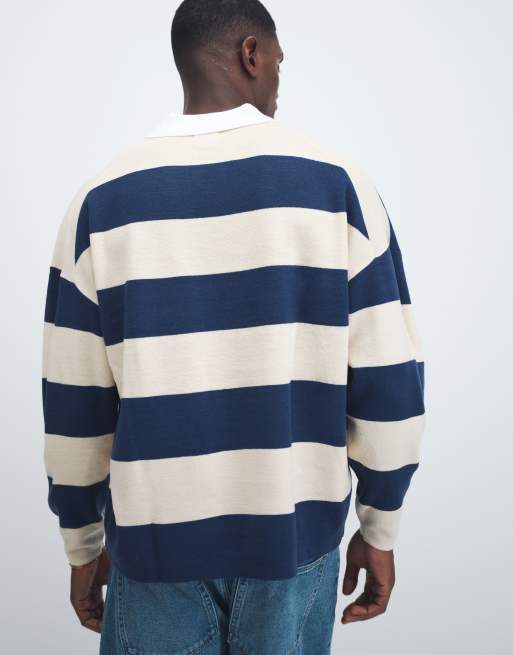 ASOS DESIGN – Gestricktes Relaxed-Fit-Polohemd in Marineblau und Ecru gestreift mit eingekerbtem Ausschnitt, 5 von 7