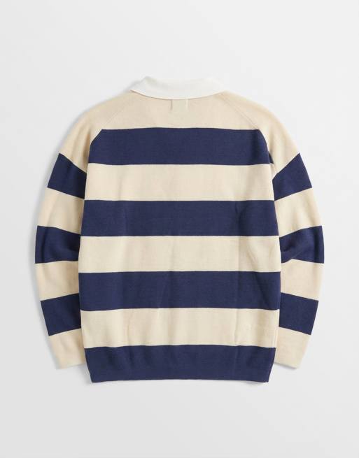 ASOS DESIGN – Gestricktes Relaxed-Fit-Polohemd in Marineblau und Ecru gestreift mit eingekerbtem Ausschnitt, 7 von 7