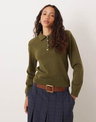 ASOS DESIGN - Gestricktes Rugby-Oberteil im Neat Fit in Khaki mit Schulterpolster-Grün