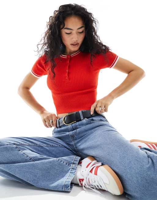ASOS DESIGN – Gestricktes T-Shirt in Weiß mit Zierstreifen