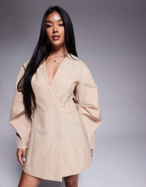 ASOS DESIGN - Gestructureerde mini-blazerjurk met volumineuze mouwen en textuur in neutraal, 2 van 4