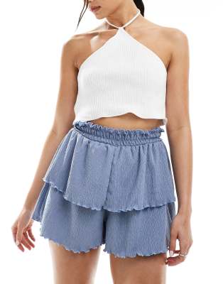 ASOS DESIGN - Gestufte Rüschen-Shorts in Blau mit gekräuseltem Saum