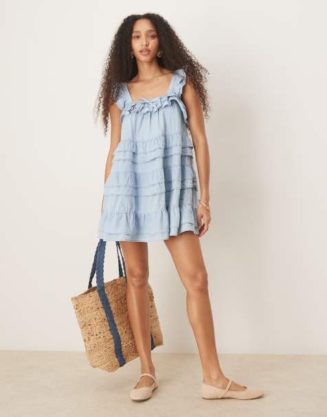 ASOS DESIGN – Gestuftes Camisole-Minikleid aus weichem Denim in Hellblau - view 1