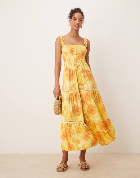 ASOS DESIGN – Gestuftes, gesmoktes Midikleid in Orange mit eckigem Ausschnitt, Spitzeneinsätzen und Blumenmuster - view 1
