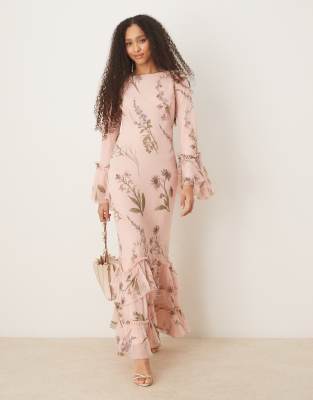 ASOS DESIGN - Gestuftes, langärmliges Chiffon-Maxikleid mit Rüschen und Blumenmuster-Bunt
