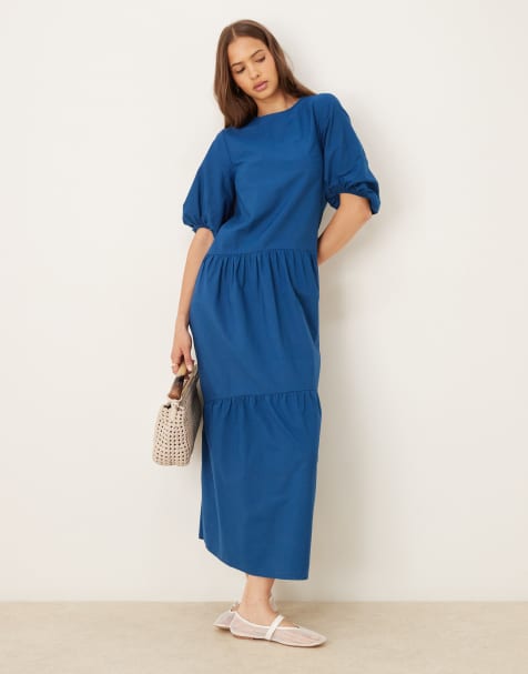 ASOS DESIGN – Gestuftes Maxikleid in Marineblau mit Rundhalsausschnitt und Puffärmeln - view 1