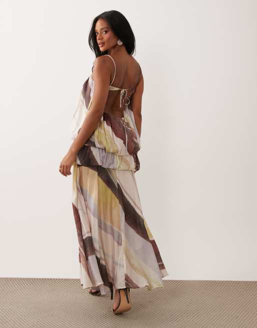 ASOS DESIGN – Gestuftes Maxikleid mit schmalen Trägern und abstraktem Print, 4 von 4