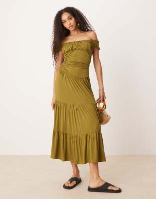 ASOS DESIGN - Gestuftes Prärie-Maxikleid in grün mit gerafftem Dekolleté