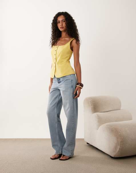 ASOS DESIGN getailleerd gilet met lage ronde hals in geel - view 1