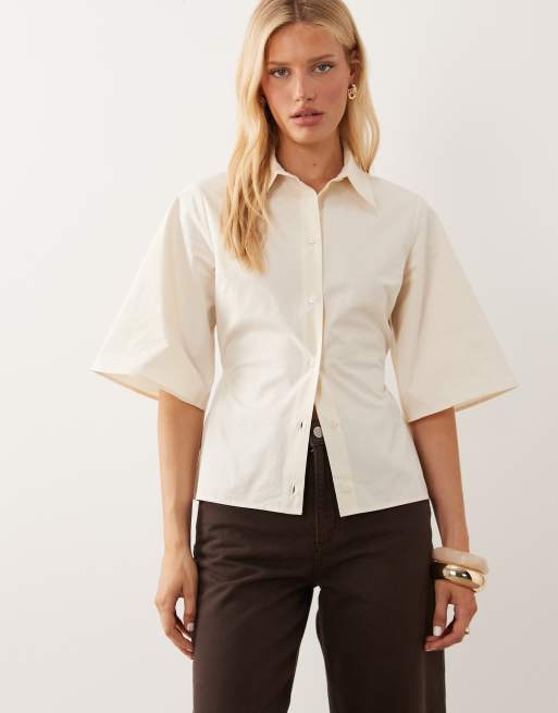 ASOS DESIGN - Getailleerd overhemd met korte mouwen in ivoorwit, 2 van 4