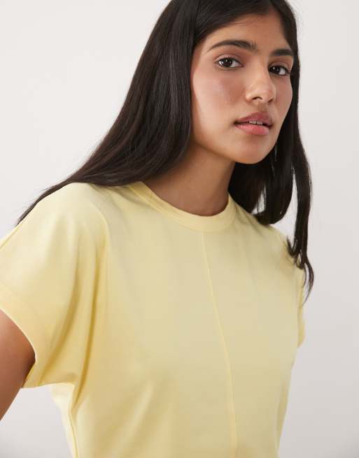 ASOS DESIGN - Getailleerd T-shirt in lichtgeel, 3 van 4