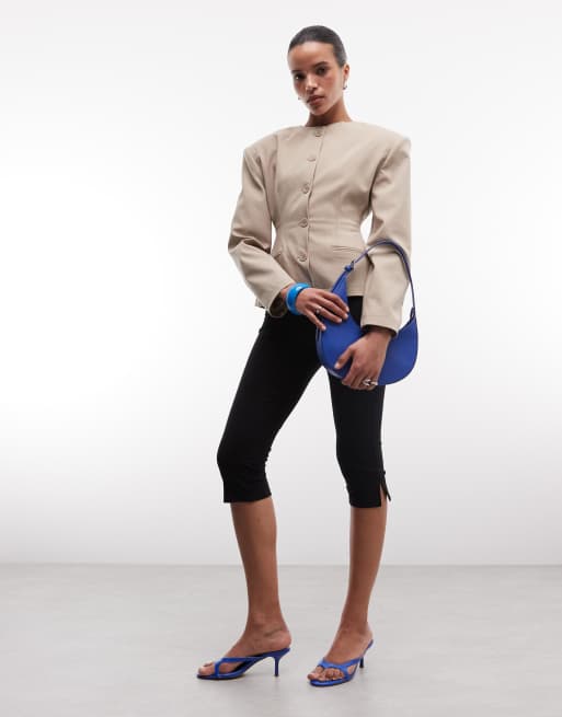 ASOS DESIGN - Getailleerde blazer zonder kraag met knoopsluiting in beige, 2 van 4