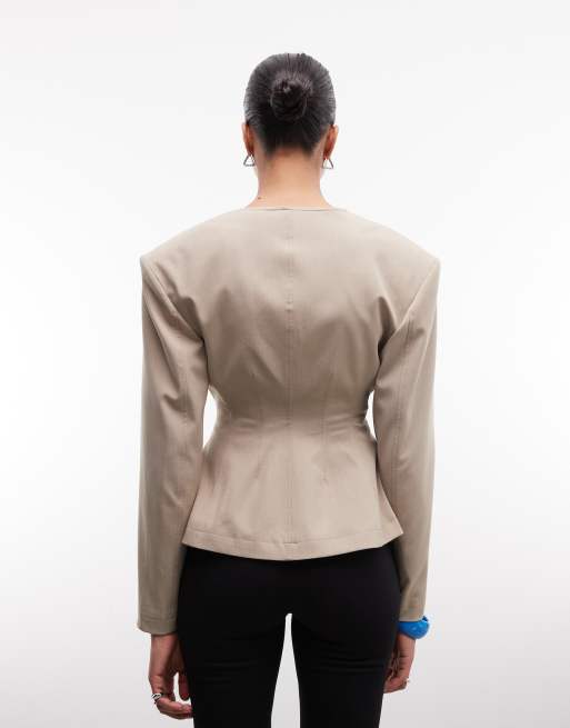 ASOS DESIGN - Getailleerde blazer zonder kraag met knoopsluiting in beige, 4 van 4