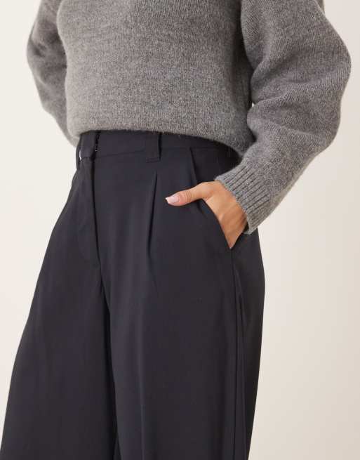 ASOS DESIGN - Getailleerde broek met ballonpijpen in marineblauw, 4 van 5