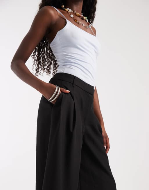 ASOS DESIGN getailleerde culottebroek met hoge taille in zwart, 4 van 5