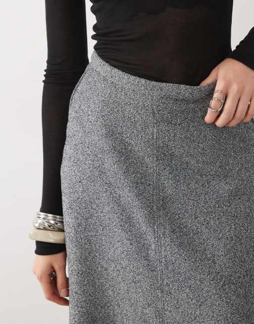 ASOS DESIGN getailleerde midi cirkelrok in mono-textuur, 4 van 5