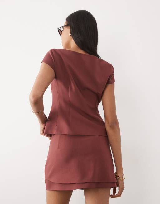 ASOS DESIGN - Getailleerde mini skort met overslag aan de voorkant in bruin, 4 van 5