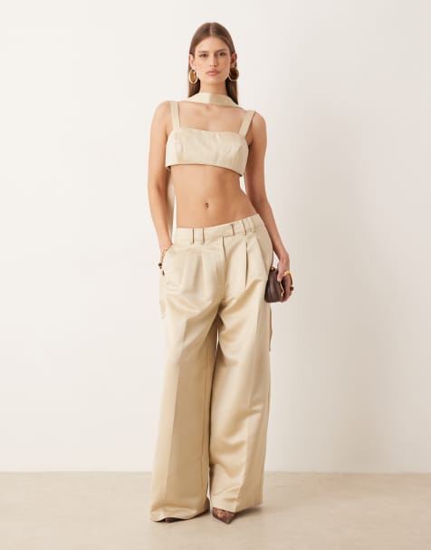 ASOS DESIGN - Getailleerde satijnen crop top met sjaaldetail in geel-beige, deel van co-ord set - view 1
