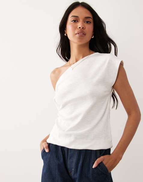 ASOS DESIGN - Getailleerde top met blote schouders in crème - view 1