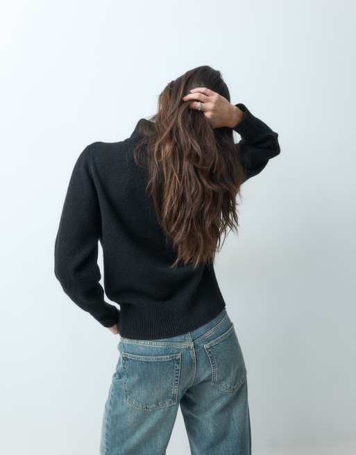 ASOS DESIGN getailleerde trui met hoge hals van wol in zwart, 3 van 4