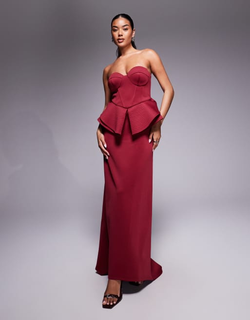 ASOS DESIGN - Gevormde maxi bandeau-jurk van premium stof in scuba-stijl in bordeauxrood