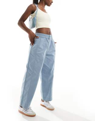 ASOS DESIGN - Gewaschene Barrel-Leg-Schlupfhose in Staubblau-Bunt