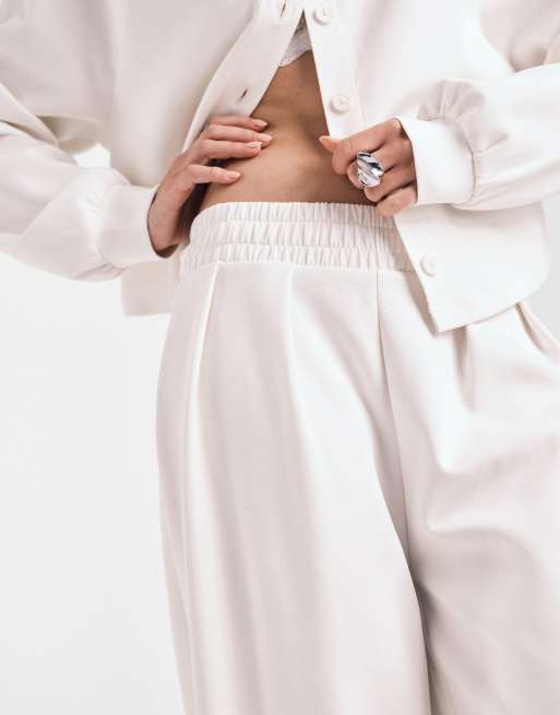 ASOS DESIGN - Geweven broek met superwijde pijpen en interlock-naden in crème, 4 van 5