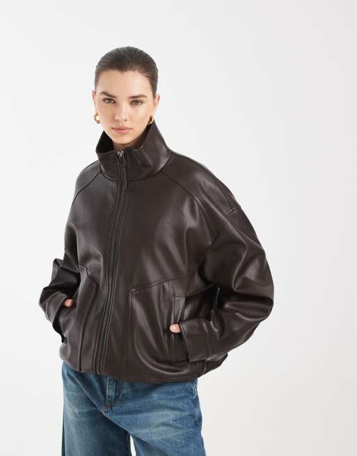 ASOS DESIGN - Giacca bomber oversize in pelle sintetica color cioccolato
