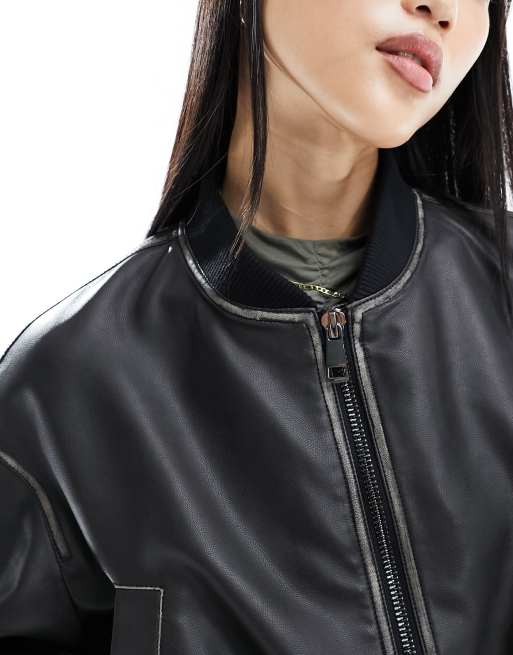ASOS DESIGN - Giacca bomber taglio corto in pelle sintetica nero slavato, 4 di 4