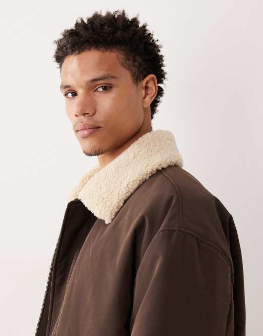 ASOS DESIGN - Giacca coach color marrone cioccolato con colletto in pile borg a contrasto, 4 di 5
