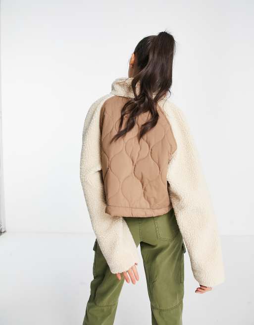 ASOS DESIGN - Giacca corta color cammello in pile, 2 di 4