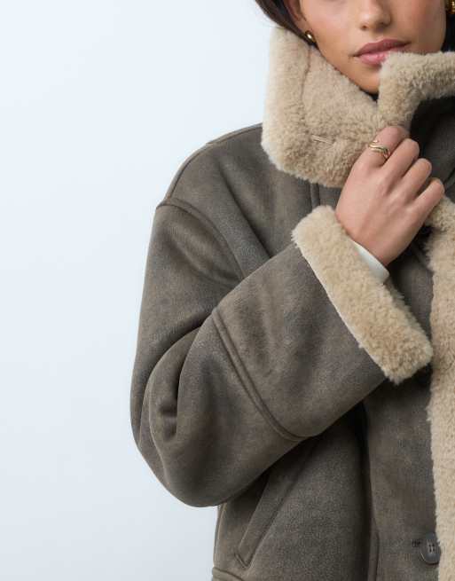 ASOS DESIGN giacca in montone con collo a cascata e fodera in pile borg, color mink, 3 di 4