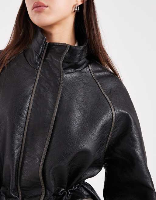 ASOS DESIGN - Giacca in pelle sintetica color nero slavato con collo a imbuto, 3 di 4